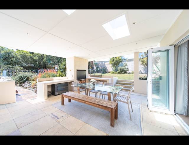 4 BEDROOM HOUSE FOR SALE IN BEACON BAY